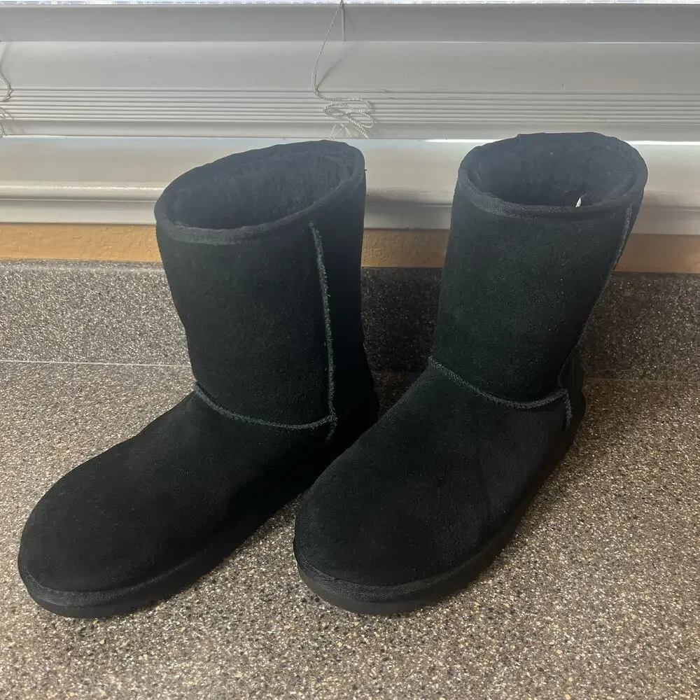 Koolaburra By Ugg Black Short Winter Boots Women's Size 9 Sherpa Lining Pull On